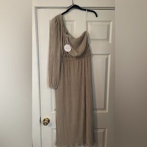 Petal and pup one shoulder light gold dress. NWT